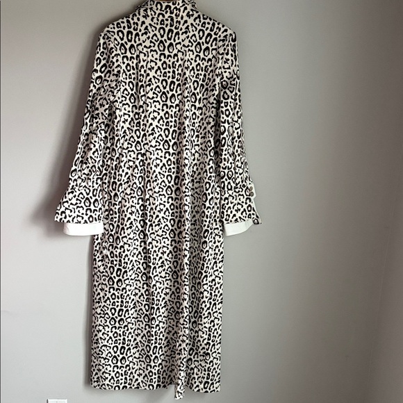 Julia Allert Leopard Print Long Button-Down Dress - Picture 9 of 13